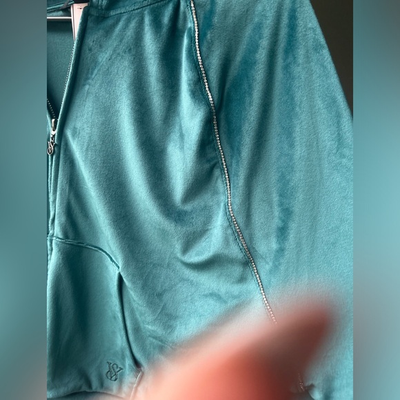 NWT Victoria's Secret On Point Women M French Saga Velour Hoodie - Picture 5 of 9